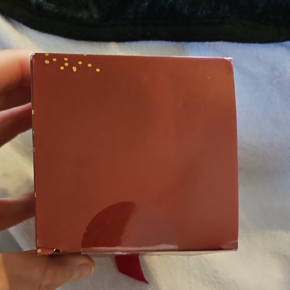 Olivia Grace Luxury Collection Luminous Rose Foot Lotion White Plush Socks Gift - Picture 5 of 8